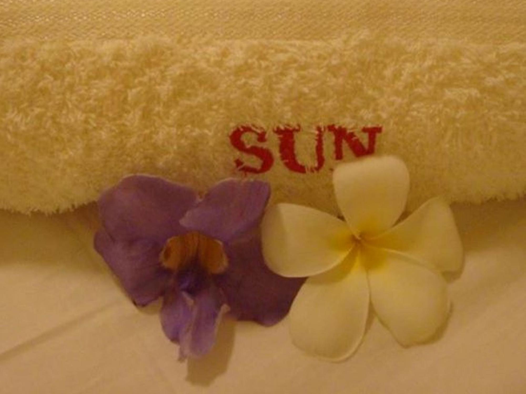 Sun Villa Beachfront Resort & Spa Balabag  Exterior photo